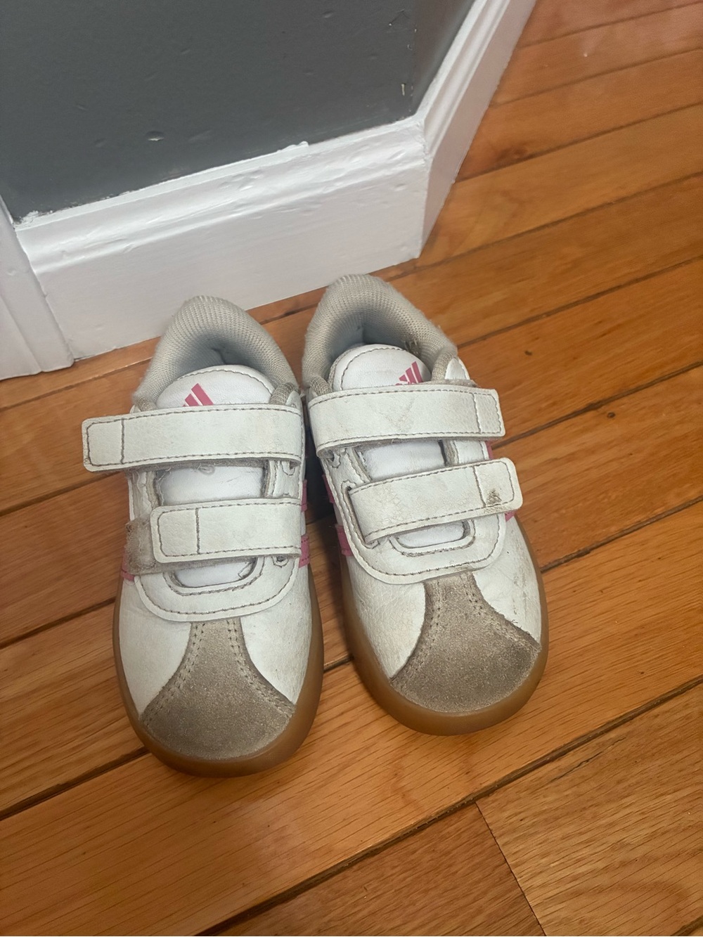 adidas Kids White and pink Sneakers